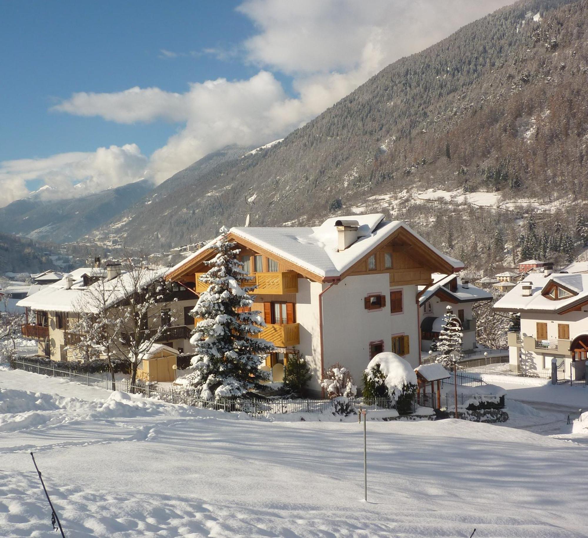 Monolocale Per Due Persone Apartment Commezzadura Exterior foto